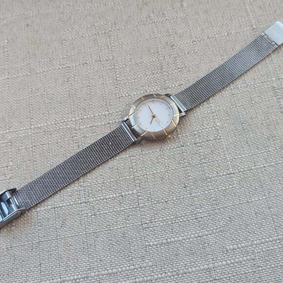 Skagen Denmark Women Wristwatch Silver/Gold Tone Bezel Analog Quartz Wrist Watch - Picture 9 of 12